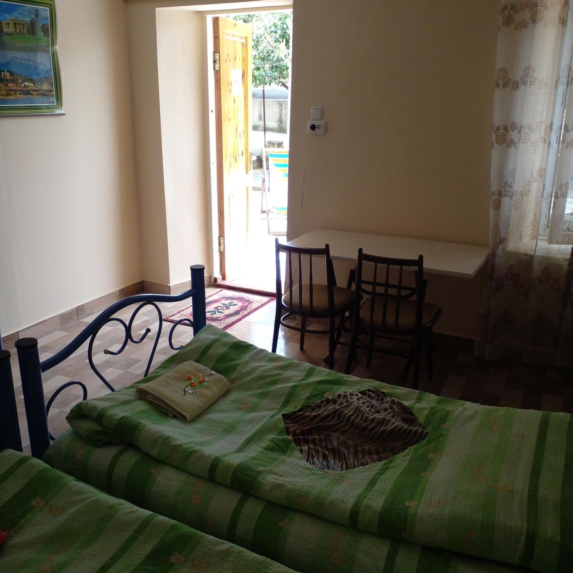 Giorgi'S Homestay Kutaisi Zewnętrze zdjęcie