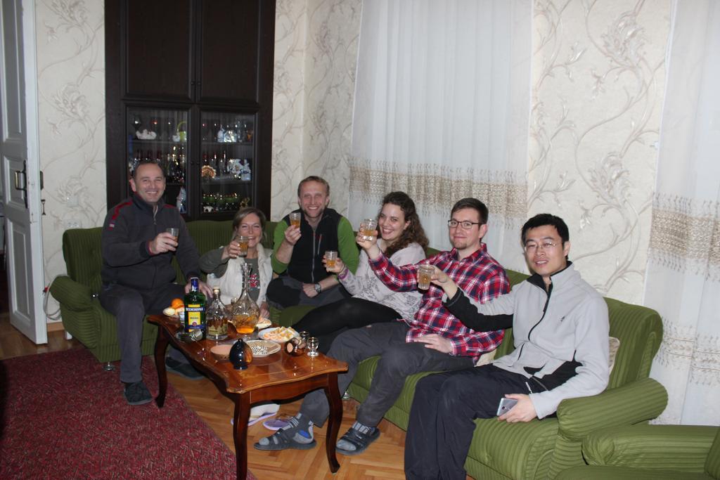Giorgi'S Homestay Kutaisi Zewnętrze zdjęcie