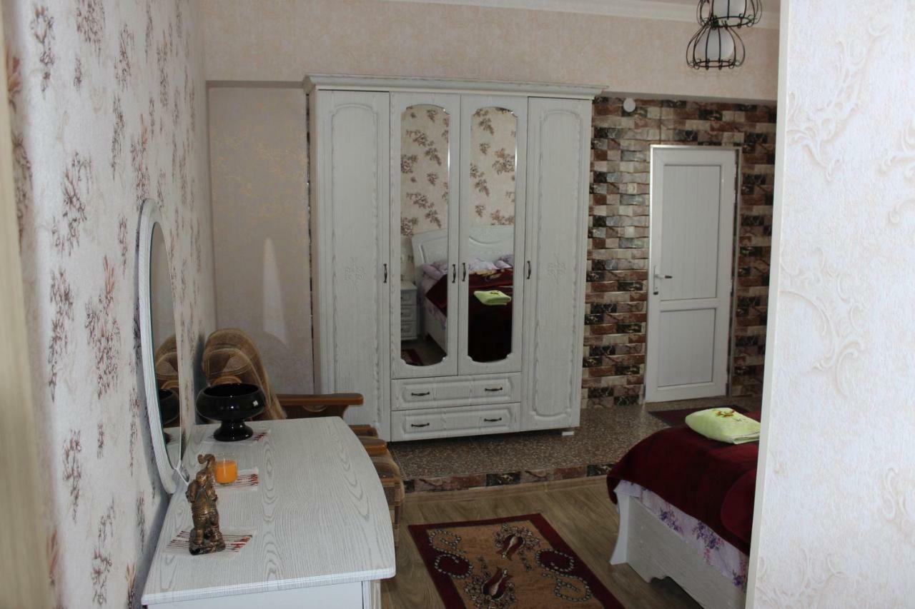 Giorgi'S Homestay Kutaisi Zewnętrze zdjęcie